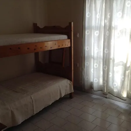 To Let Katerina & John's Hotel 2*